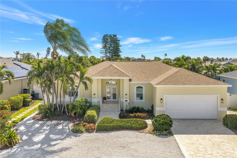 343 8th Ave N, Tierra Verde, FL 33715