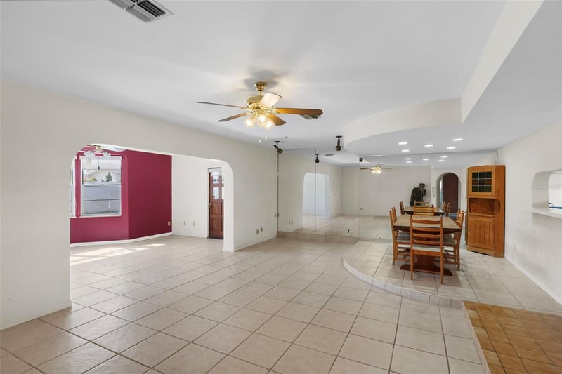 1768 Harbor Cir, Largo, FL 33770