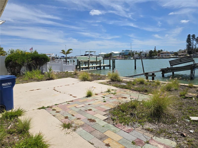 249 144th Ave, Madeira Beach, FL 33708