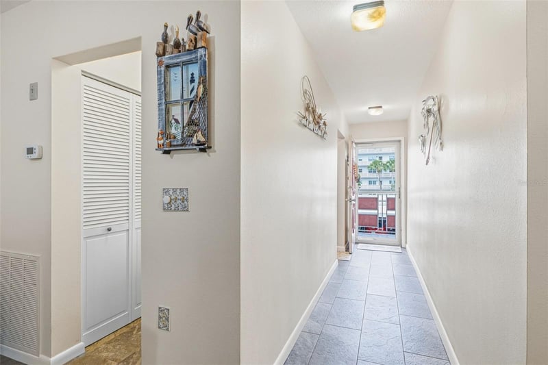 5521 80th St #212, St Petersburg, FL 33709