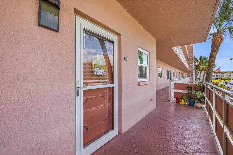 5521 80th St #212, St Petersburg, FL 33709