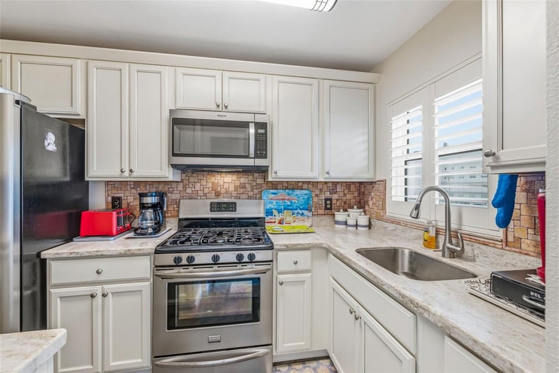 5521 80th St #212, St Petersburg, FL 33709