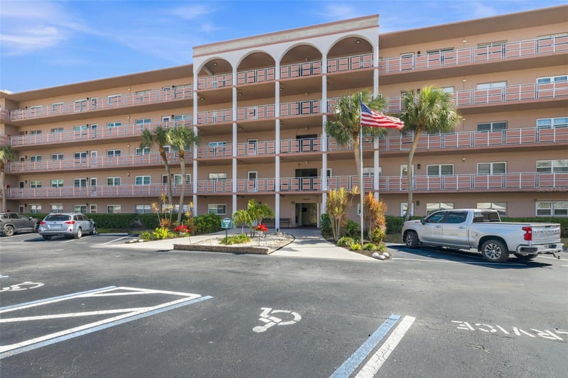 5521 80th St #212, St Petersburg, FL 33709