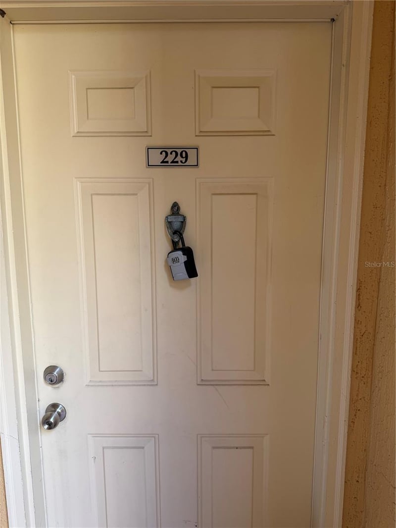 4333 Bayside Village Dr #229, Tampa, FL 33615