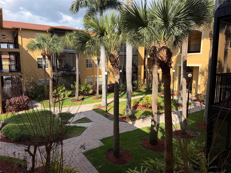4333 Bayside Village Dr #229, Tampa, FL 33615