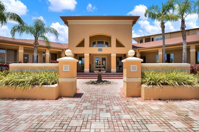 4333 Bayside Village Dr #229, Tampa, FL 33615