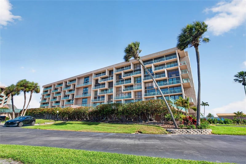 1 Key Capri #103E, Treasure Island, FL 33706