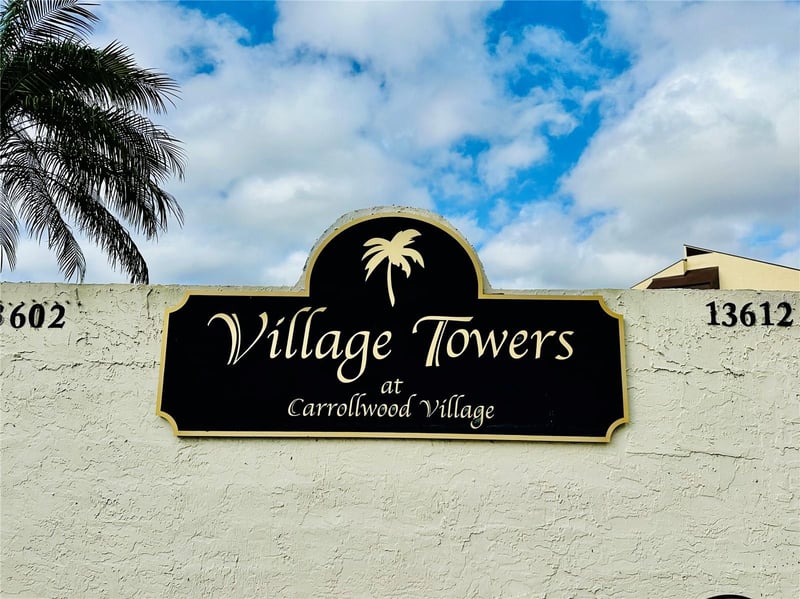 13610 Village Dr #4111, Tampa, FL 33618