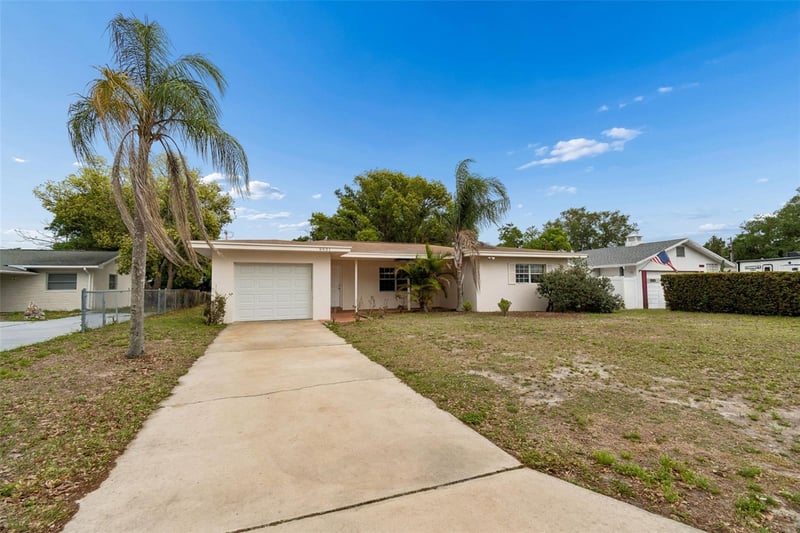 9931 110th St, Seminole, FL 33772