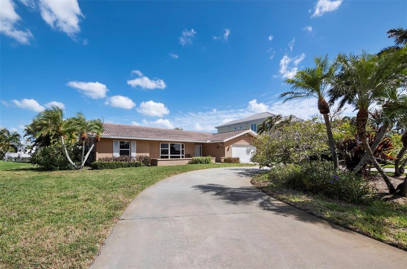 741 Old Compass Rd, Longboat Key, FL 34228