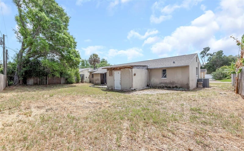 6235 Hampton Dr, St Petersburg, FL 33710