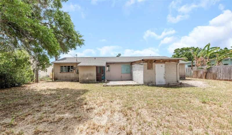 6235 Hampton Dr, St Petersburg, FL 33710