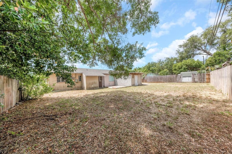 6235 Hampton Dr, St Petersburg, FL 33710