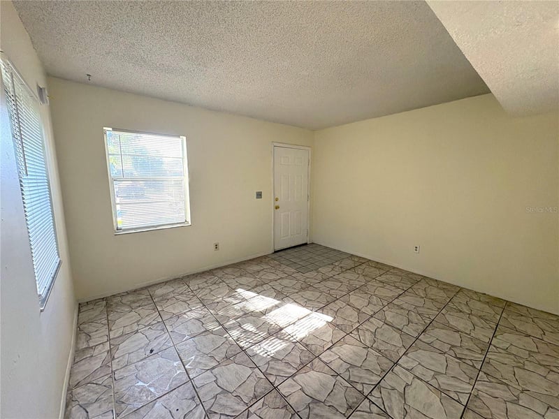 7120 Waterside Dr #106, Tampa, FL 33617