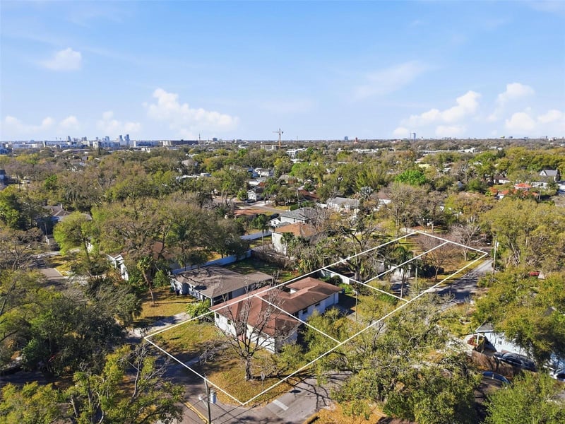 2727 Myrtle Ave, Tampa, FL 33602