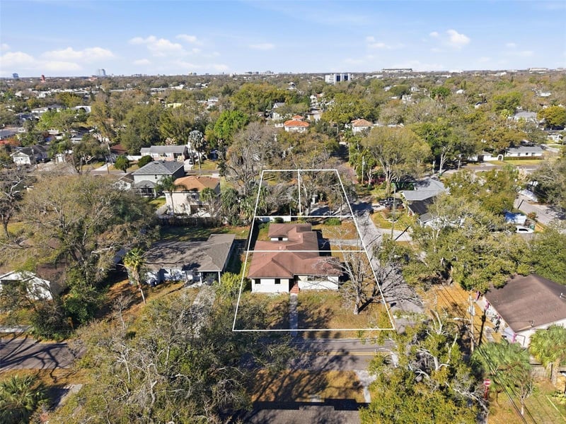 2727 Myrtle Ave, Tampa, FL 33602
