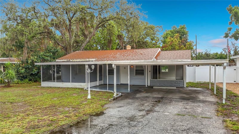 1328 Divot Ln, Tampa, FL 33612