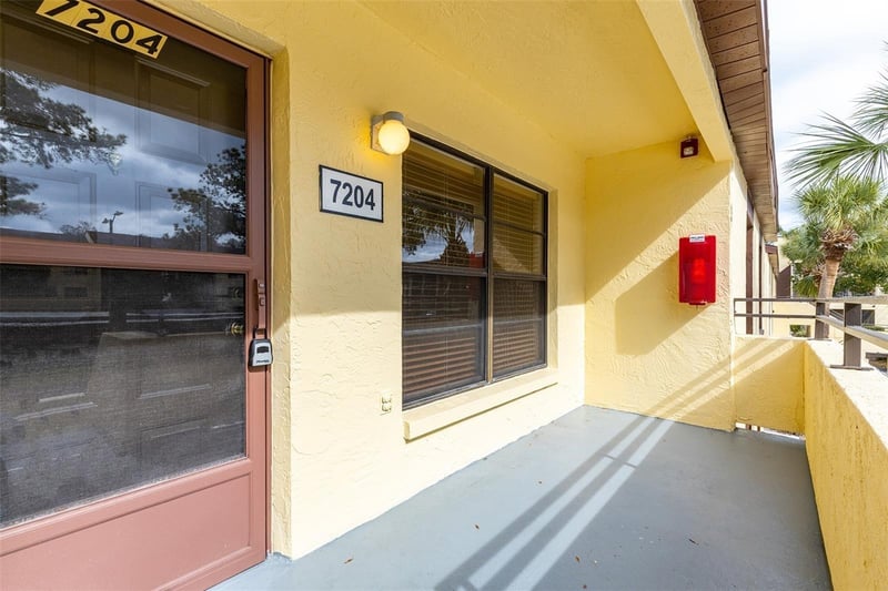 13608 Village Dr #7204, Tampa, FL 33618