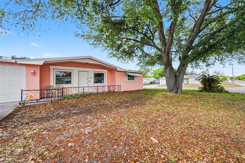 2927 Finch Dr, Holiday, FL 34690