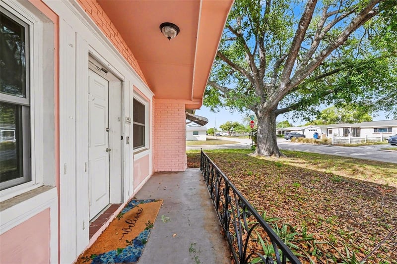 2927 Finch Dr, Holiday, FL 34690