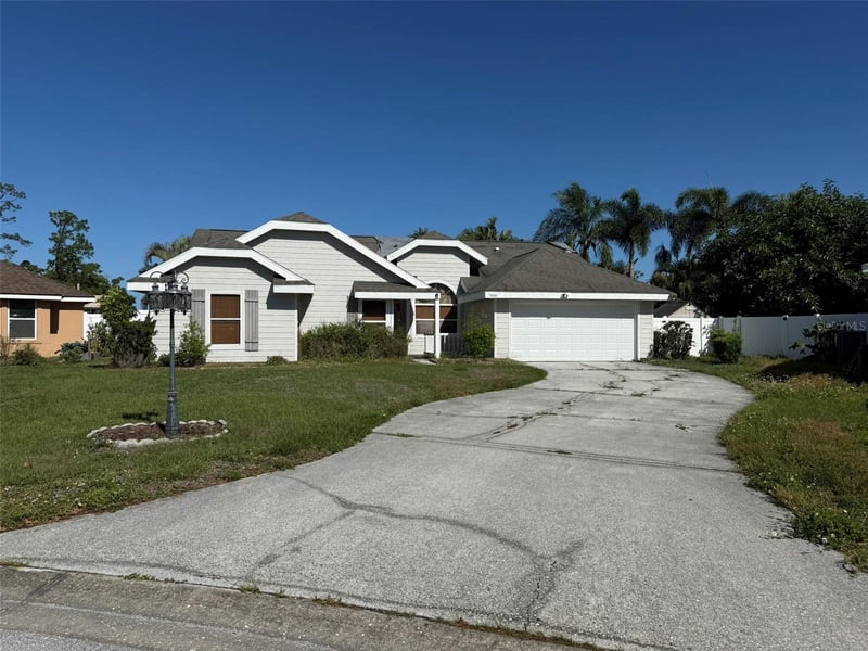 7606 37th Street Cir, Sarasota, FL 34243