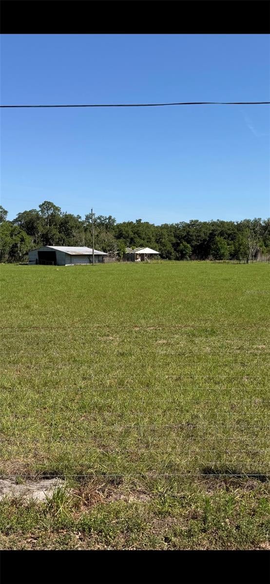 Sydney Rd, Dover, FL 33527