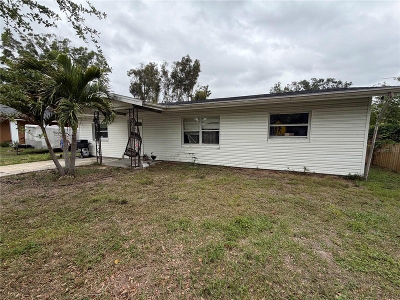 3915 51st Ave, St Petersburg, FL 33714