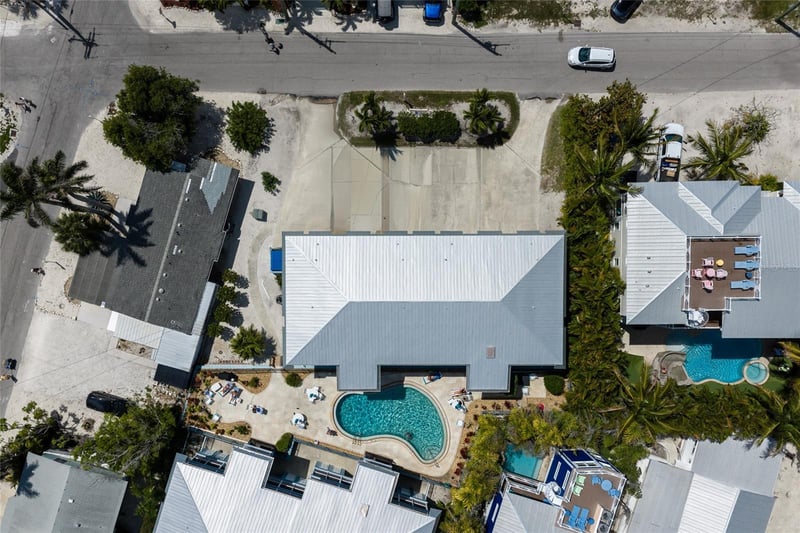 205 Highland Ave #2, Bradenton Beach, FL 34217