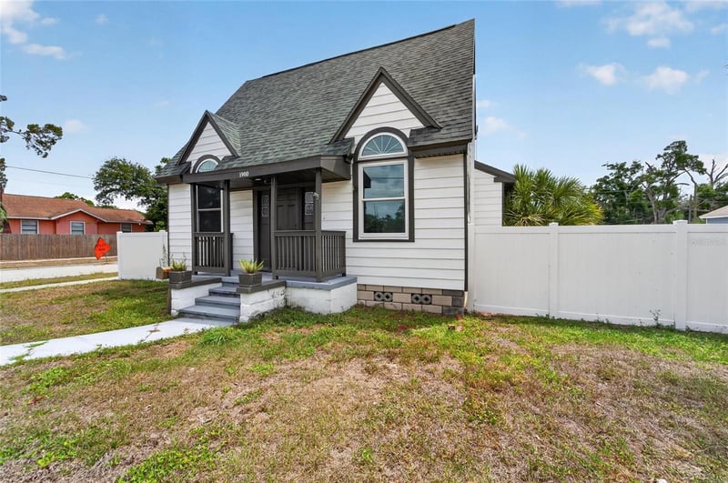1900 16th St, St Petersburg, FL 33705