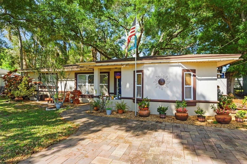 194 21st Ter, Largo, FL 33771