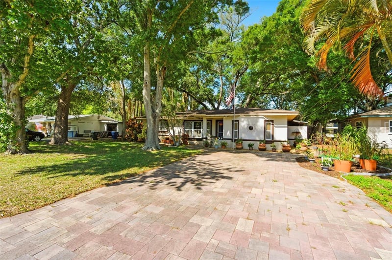 194 21st Ter, Largo, FL 33771