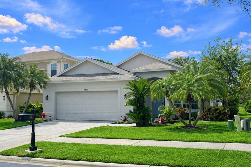 3712 Doral St, Palm Harbor, FL 34685