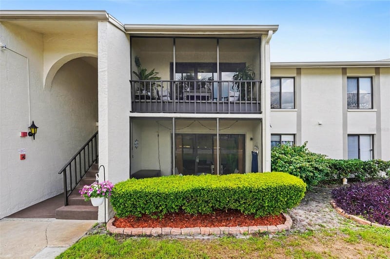 1870 Pine Ridge Way #D2, Palm Harbor, FL 34684