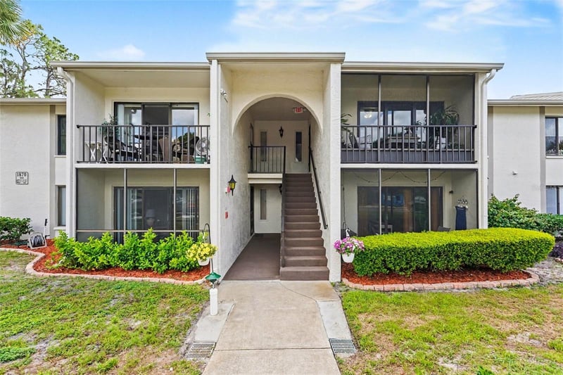 1870 Pine Ridge Way #D2, Palm Harbor, FL 34684
