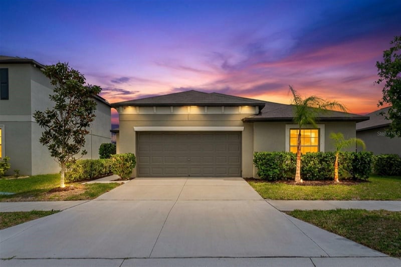 7025 King Creek Dr, Sun City Center, FL 33573