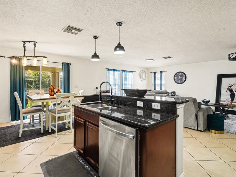 12123 Fern Blossom Dr, Gibsonton, FL 33534