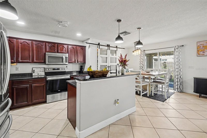 12123 Fern Blossom Dr, Gibsonton, FL 33534