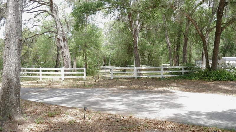17622 Caufield Rd, Spring Hill, FL 34610