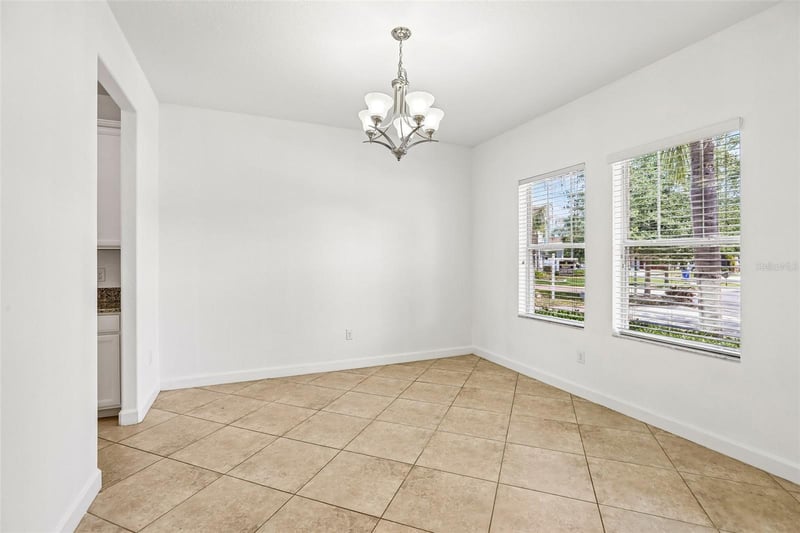 19417 Paddock View Dr, Tampa, FL 33647