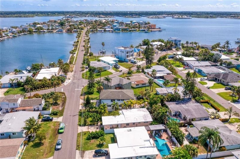307 161st Ave, Redington Beach, FL 33708