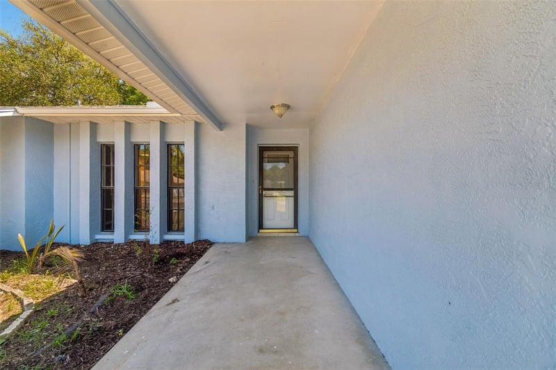 8052 Gabriel Dr, Port Richey, FL 34668