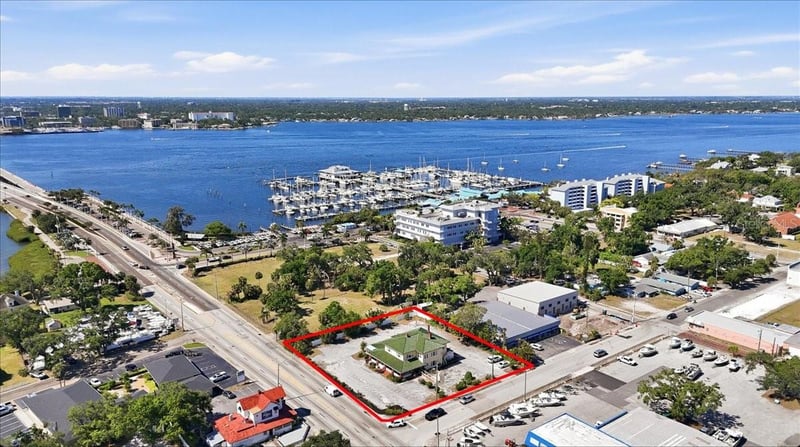 337 8th Ave, Palmetto, FL 34221