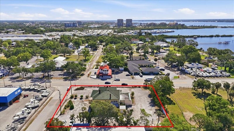 337 8th Ave, Palmetto, FL 34221