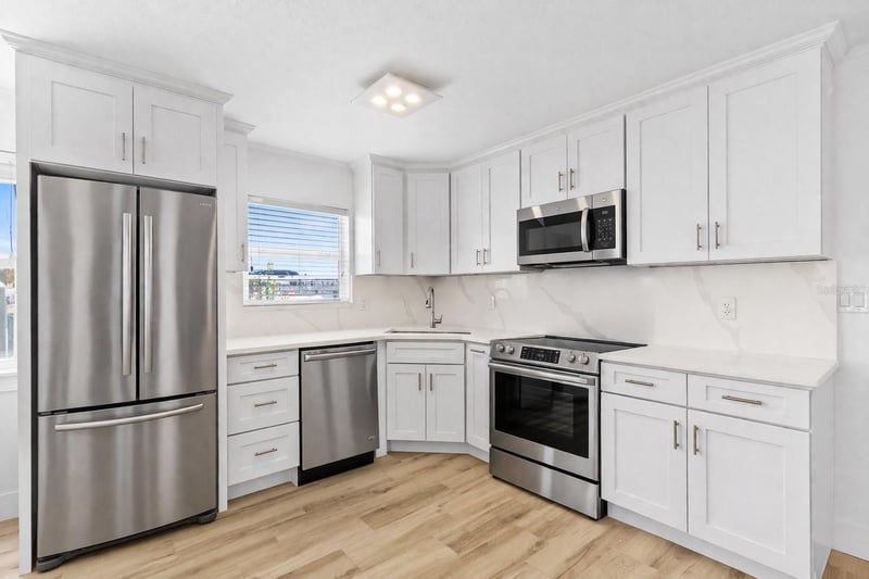 245 104th Ave #5, Treasure Island, FL 33706