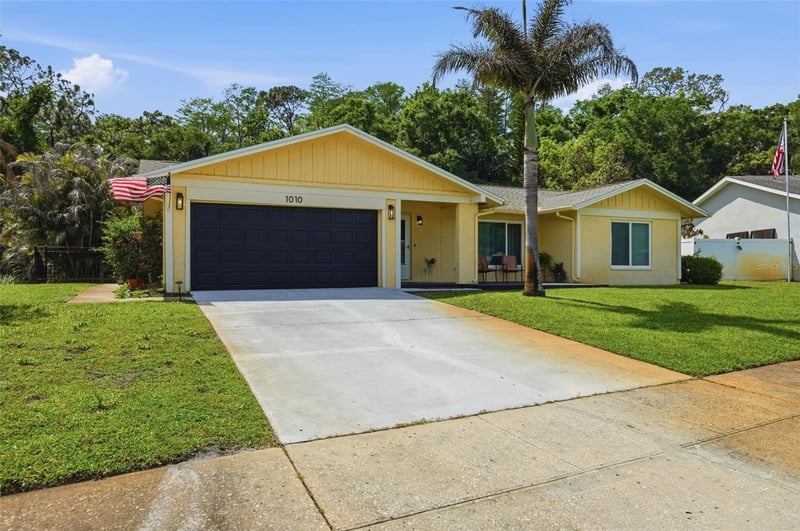 1010 Mainsail Way, Palm Harbor, FL 34685