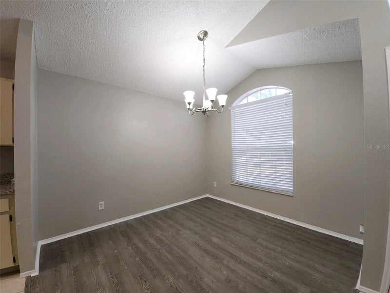 8710 Triple Oaks Rd, Temple Terrace, FL 33637