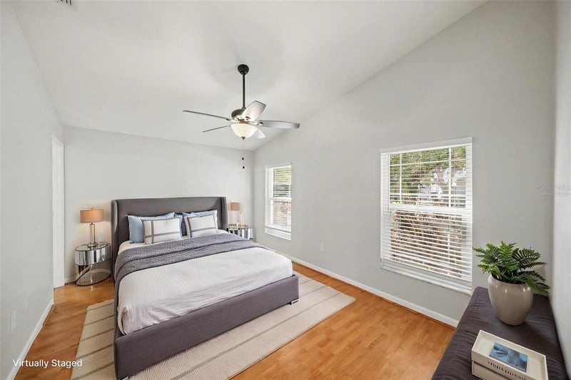 2424 Camden Oaks Pl, Valrico, FL 33594