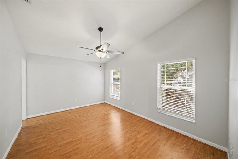 2424 Camden Oaks Pl, Valrico, FL 33594