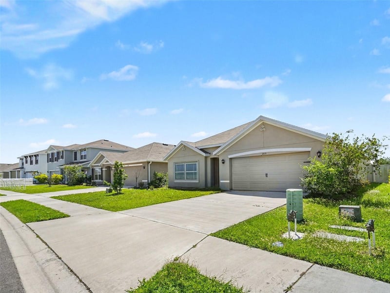 12151 Kingsley Trl, Parrish, FL 34219