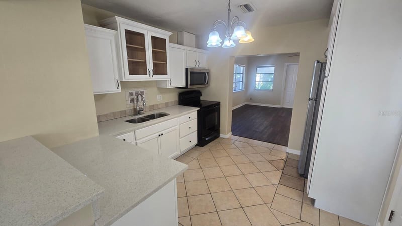 3164 33rd Ave, St Petersburg, FL 33713